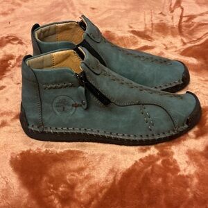 Women’s Green Walking Ankle Shoes | Zip Closure |Soft Sole |Stitch Detail| NWOB